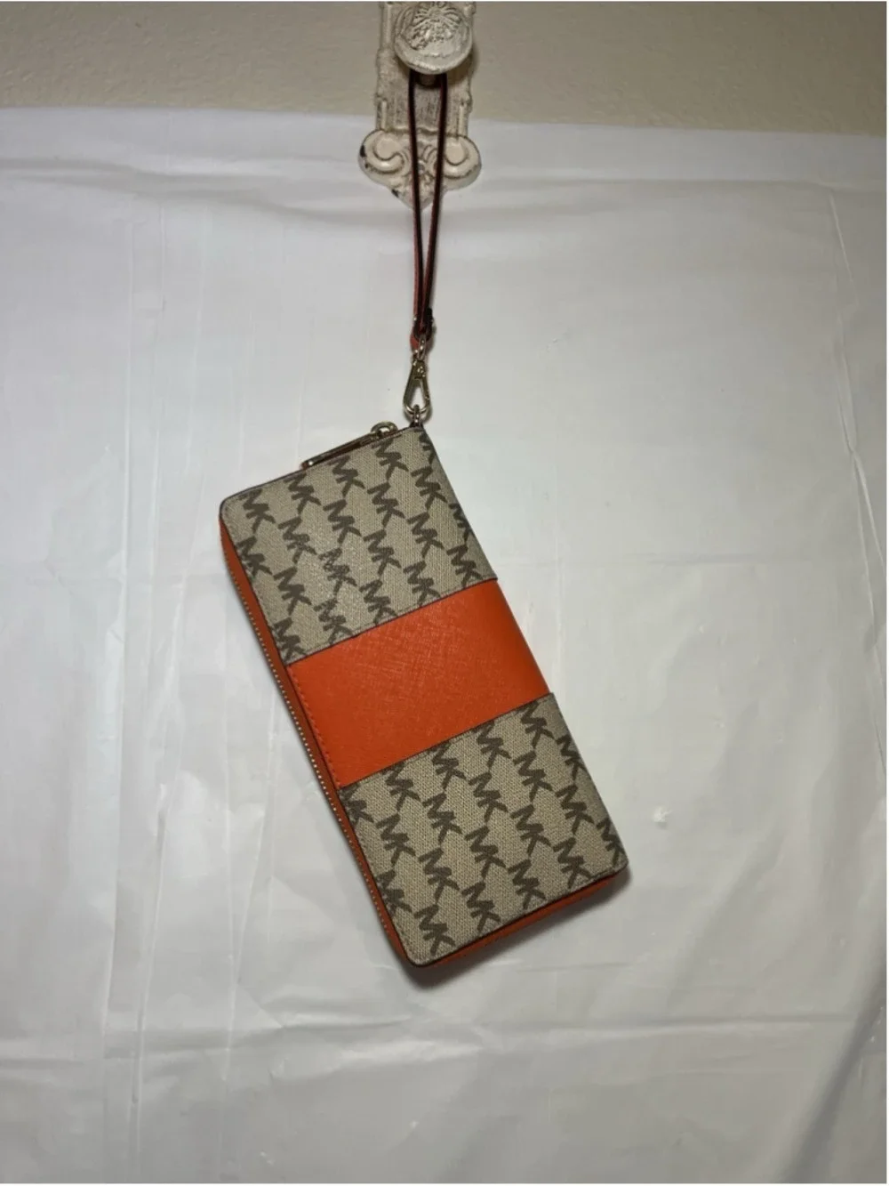 Michael Kors Center Stripe Travel Continental Wallet/Wristlet in Natural/Orange